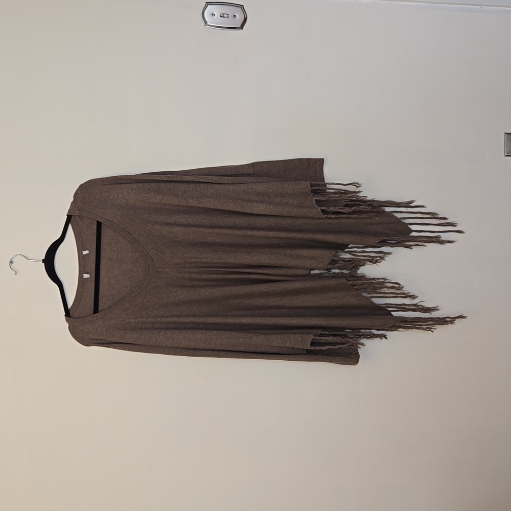 2 Sweater Bundle - Picture 6 of 8